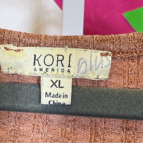 Kori Plus, Ribbed Peplum Top with pockets. Size XL. Good used condition! - Picture 4 of 6